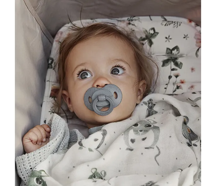 bamboo pacifier bamboo muslin blanket SS21 elodie details lifestyle 1000px image