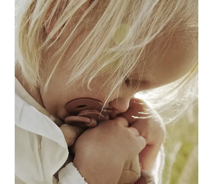 bamboo pacifier SS21 elodie details lifestyle 1 1000px kuva