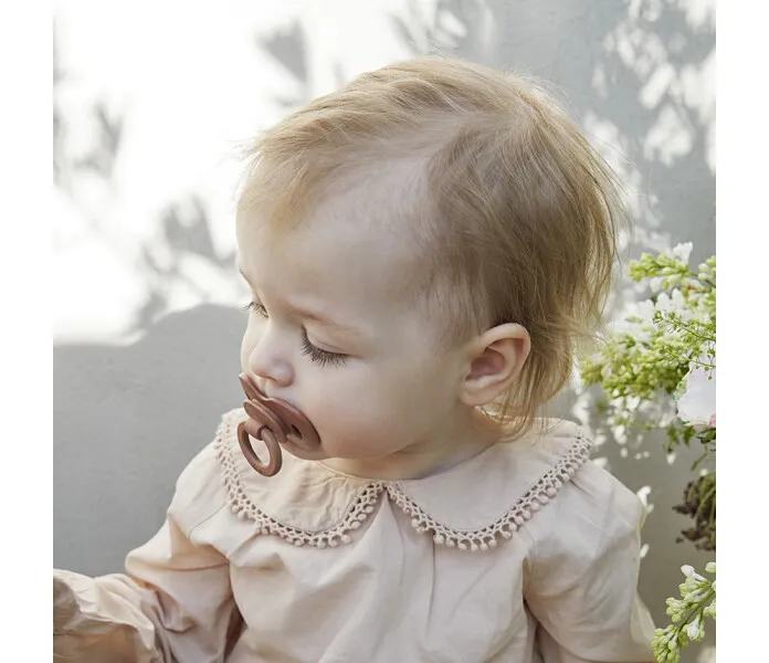 bamboo pacifier burned clay elodie details SS20 lifestyle 30105105155NA 2 web kuva