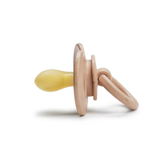 bamboo pacifier blushing pink elodie details 30105110151NA 2 1000px kuva