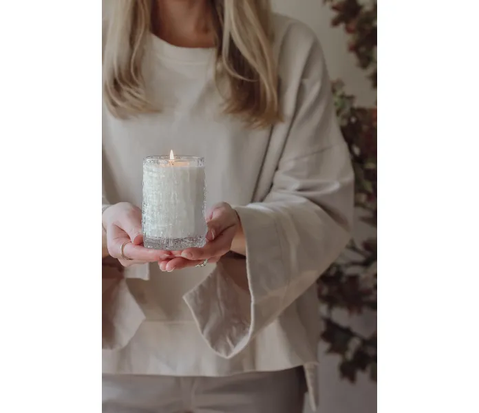 DOFTLJUS MAJAS COTTAGE LYKTA FRESH LINEN COTTONFLOWER SPARKLING LEMON PROSECCO image