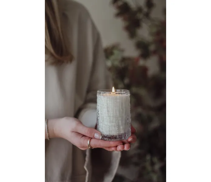 DOFTLJUS FRESH LINEN MAJAS COTTAGE CLOSEUP image