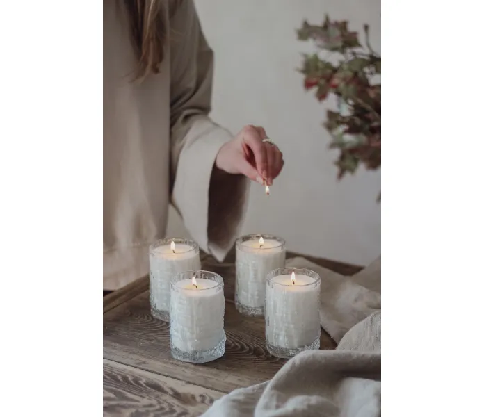 DOFTLJUS MAJAS COTTAGE FRESH LINEN COTTONFLOWER SPARKLING LEMON PROSECCO INSPIRATION v2 kuva