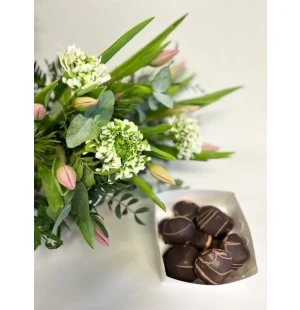 Tulppaanikimppu ja dumlebiskvit kuva