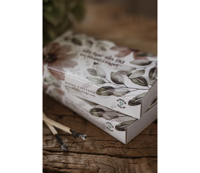 tandsticksask allt har sin tid majas cottage suicide zero close up kuva