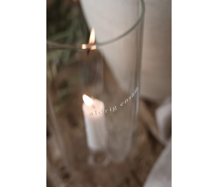 ALDRIG ENSAM LYKTA MAJAS COTTAGE CLOSE UP2 kuva