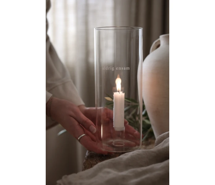 ALDRIG ENSAM LYKTA MAJAS COTTAGE INSPO kuva