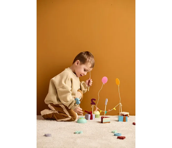 1001002 Birthday table decoration KIDS HUB EWM 13 AW25 Fill 400x600 50 50 webp image