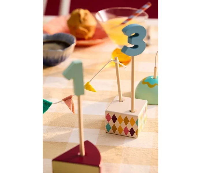 1001002 Birthday table decoration KIDS HUB E 4 AW25 Fill 400x600 50 50 webp image