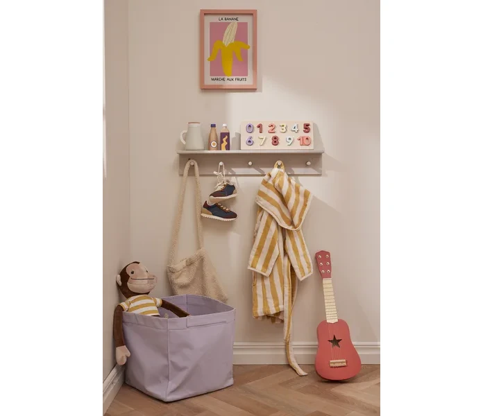 1000832 puzzle 1 10 1000517 Guitar red 1000806 Shelf grey E 1 AW23 Fill 400x600 50 50 webp image