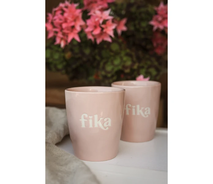 fika mugg rosa close up majas cottage image