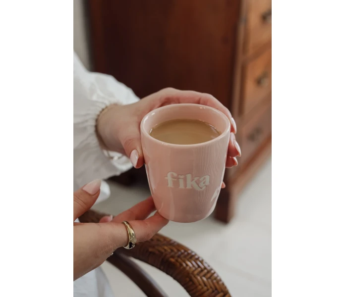 fika mugg rosa extra majas cottage image
