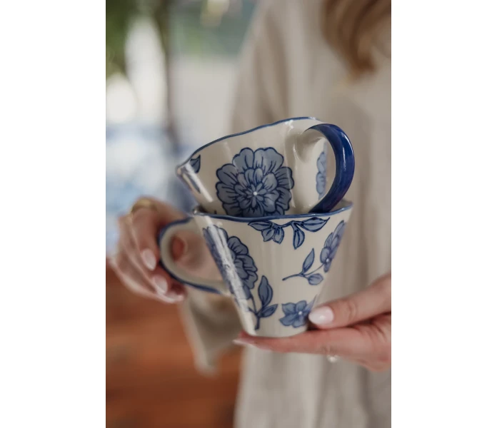 Florea muggar narbild majas cottage kuva