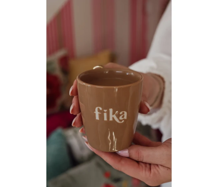 fika mugg mocha taupe majas cottage kuva
